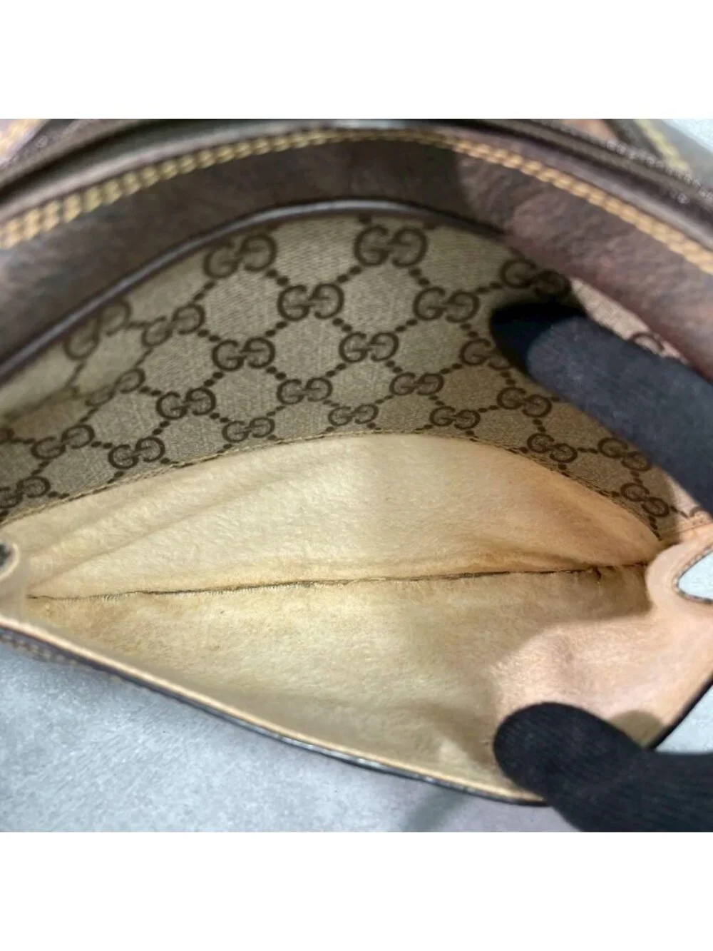 Gucci gg leather